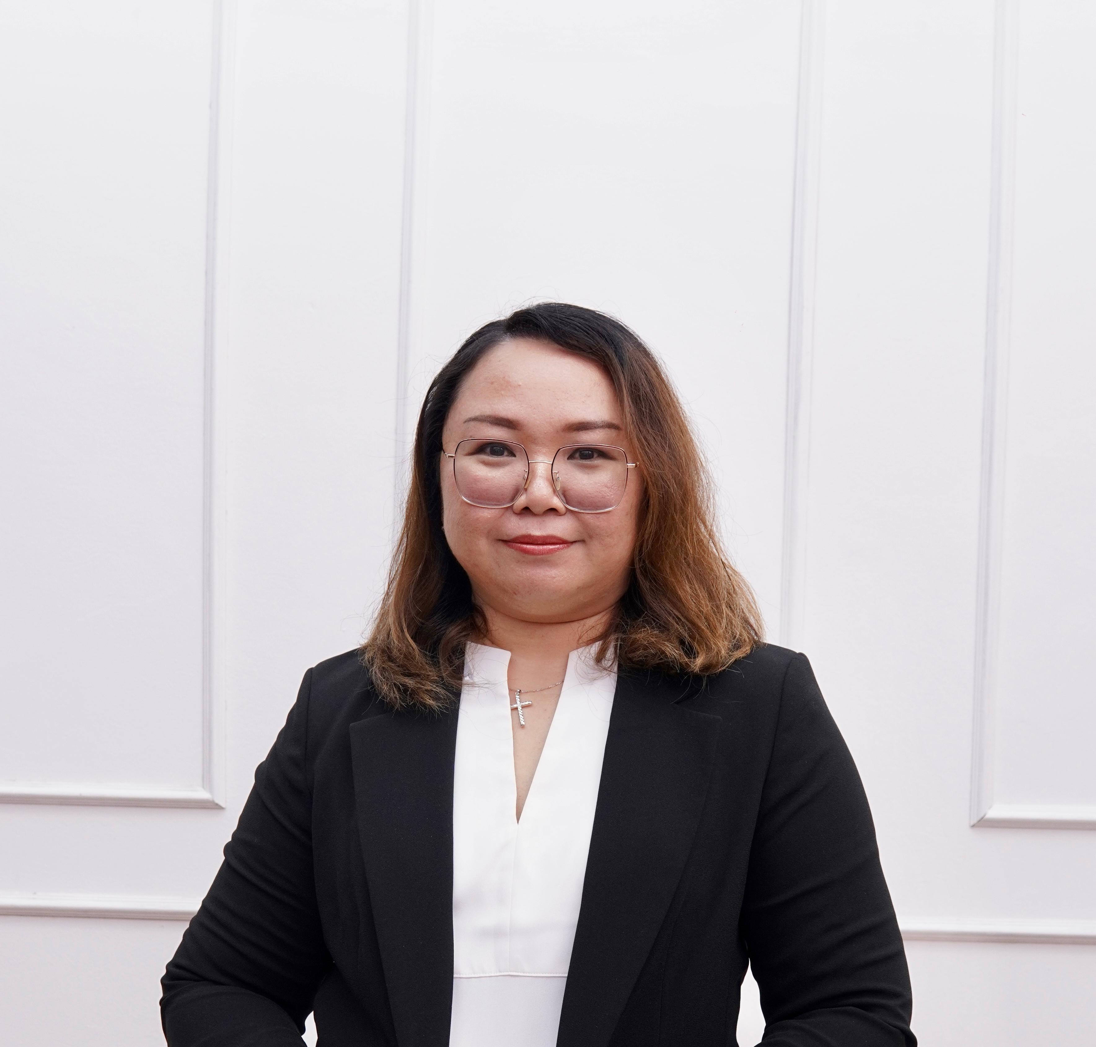 Foto Dr. Irene R. H. T. Tangkawarow, ST, MISD